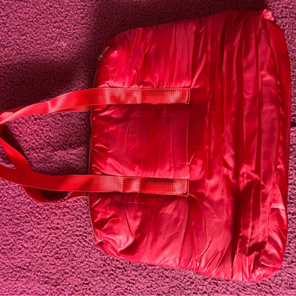 NWOT Carolina Herrera Red Puffer Tote